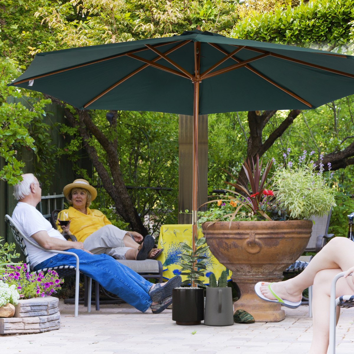 Outsunny Outsunny Wooden Garden Parasol with Rope Pulley Mechanism and 8 Ribs Dark Green - Parasol