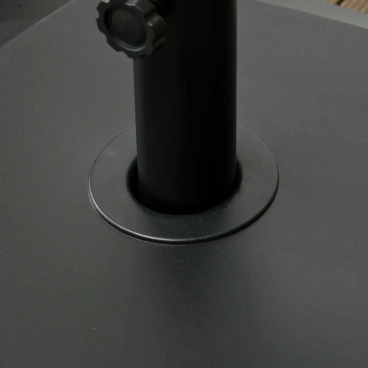 Outsunny Garden Parasol Base Outdoor Market Umbrella Stand 43kg Water or 60kg Sand Filled - Parasol