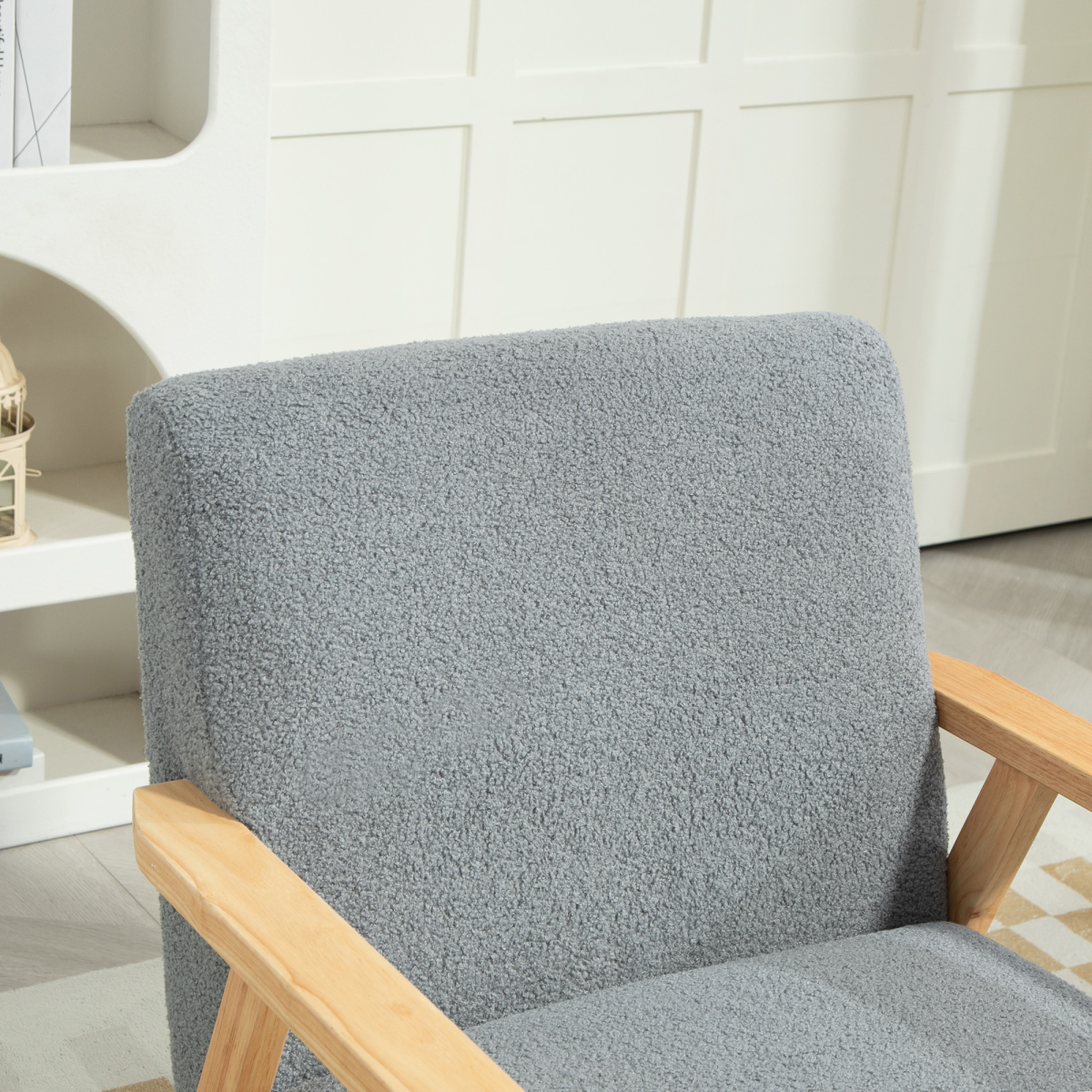 HOMCOM Accent Chair Wide Seat Cashmere Cushion Living Room: grey fabric, wide seat, wooden arms.