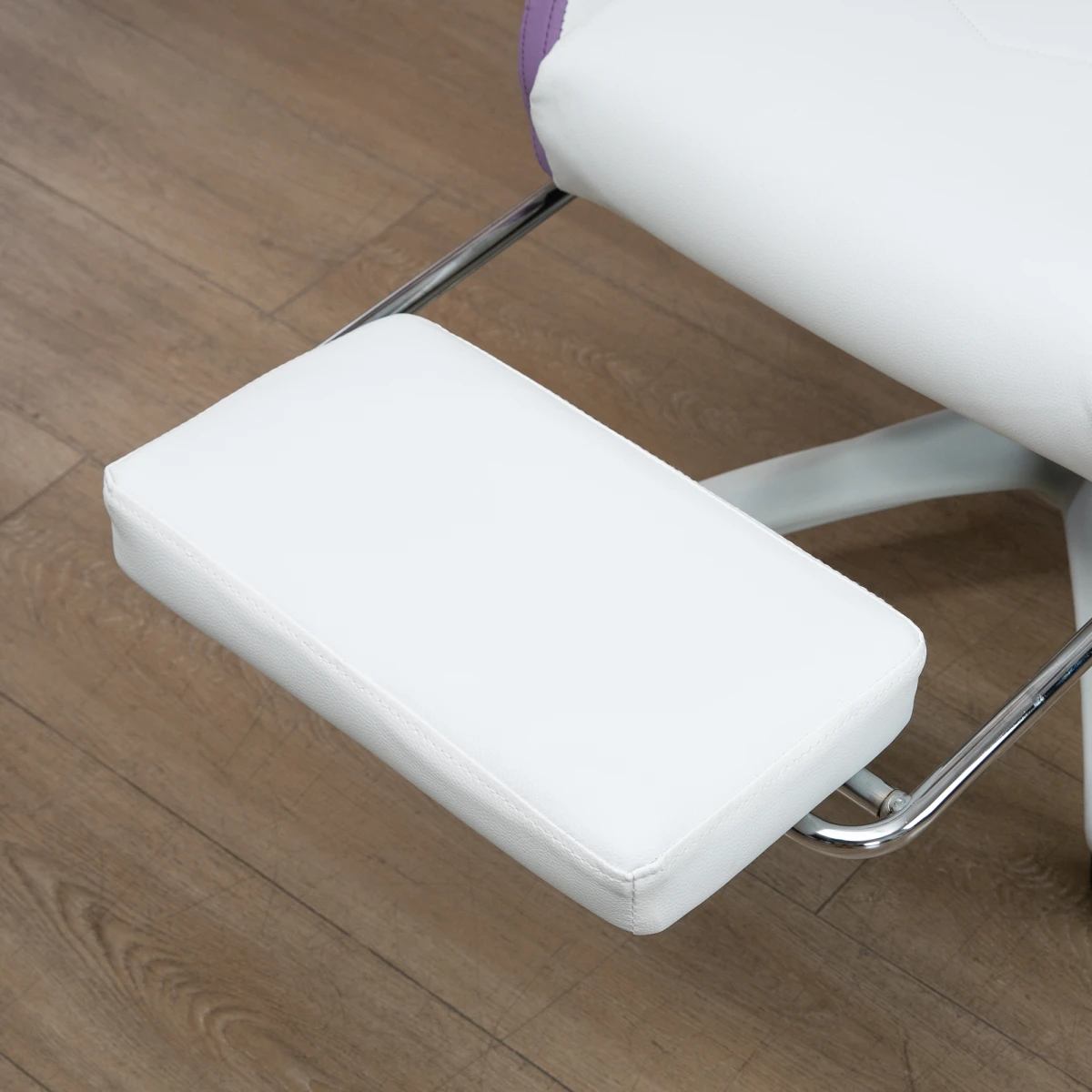 Vinsetto Vinsetto Racing Style Gaming Chair FullSize 135Degree Recline Footrest for Gamers - Office Chair