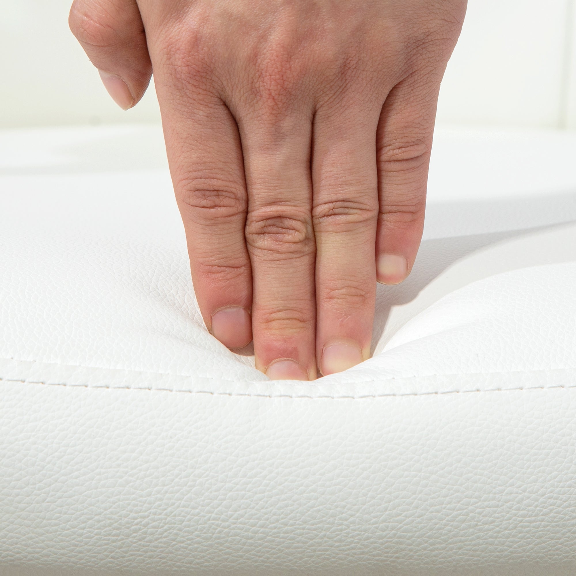 Vinsetto Office Chair PU Diamante Padded Ergonomic 360° Swivel showcases luxurious padding for ultimate comfort.