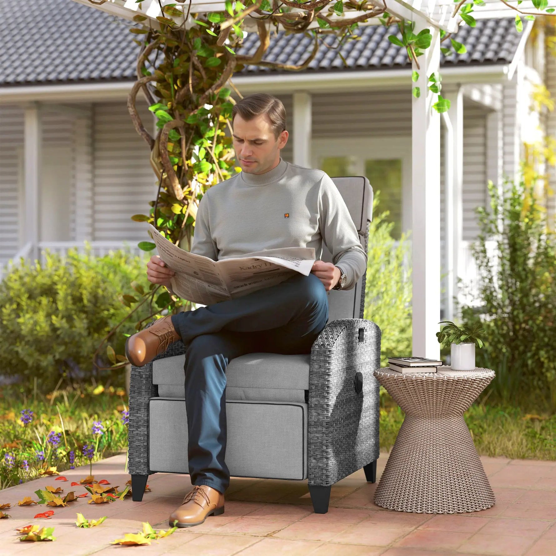 Outsunny Outsunny Outdoor Recliner Chair w/ Cushion Rattan Reclining Lounge Chair, Grey - Sun Lounger