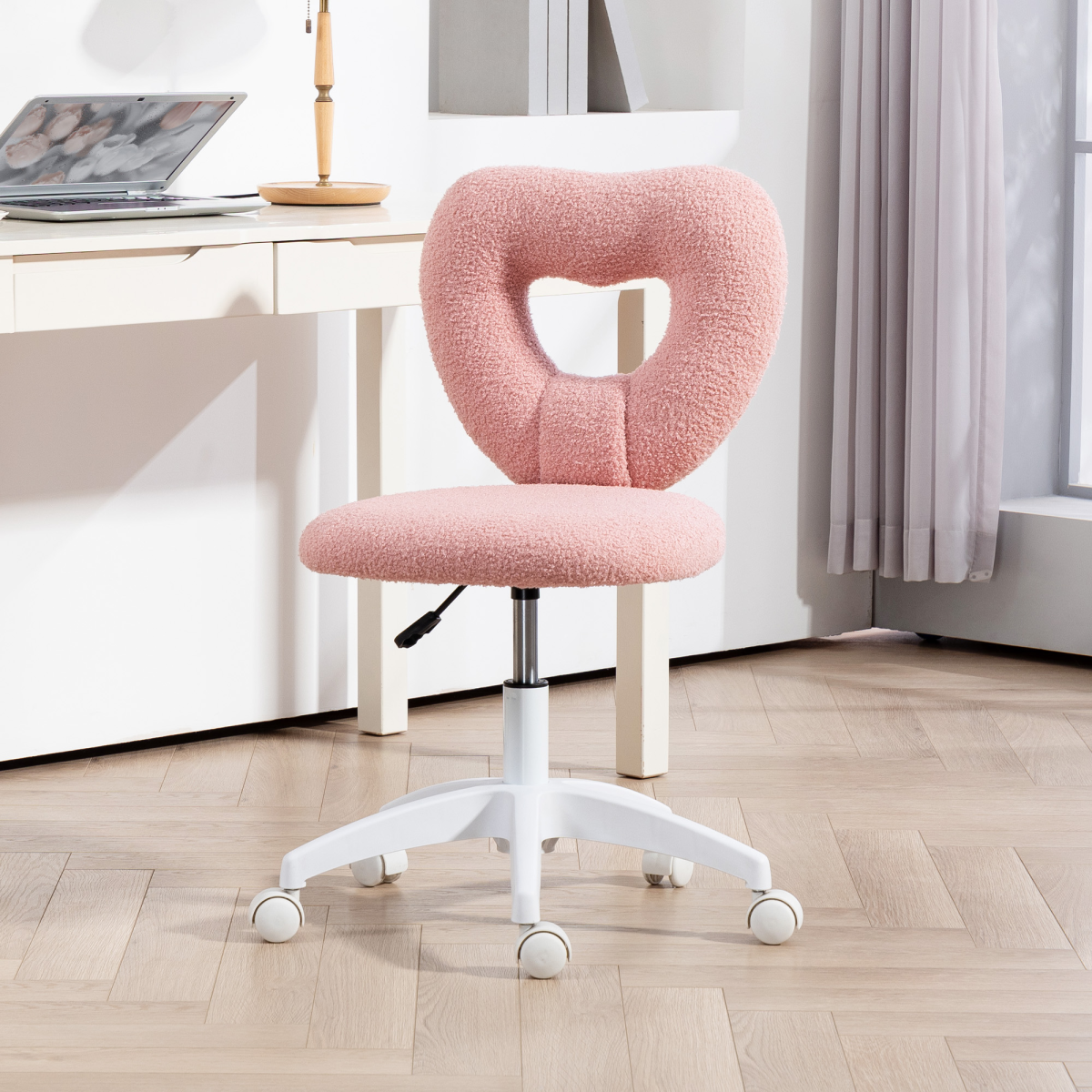 HOMCOM Armless Heart Desk Chair 16in Plush Fleece Vanity in pink with heart back, perfect for a vanity desk.