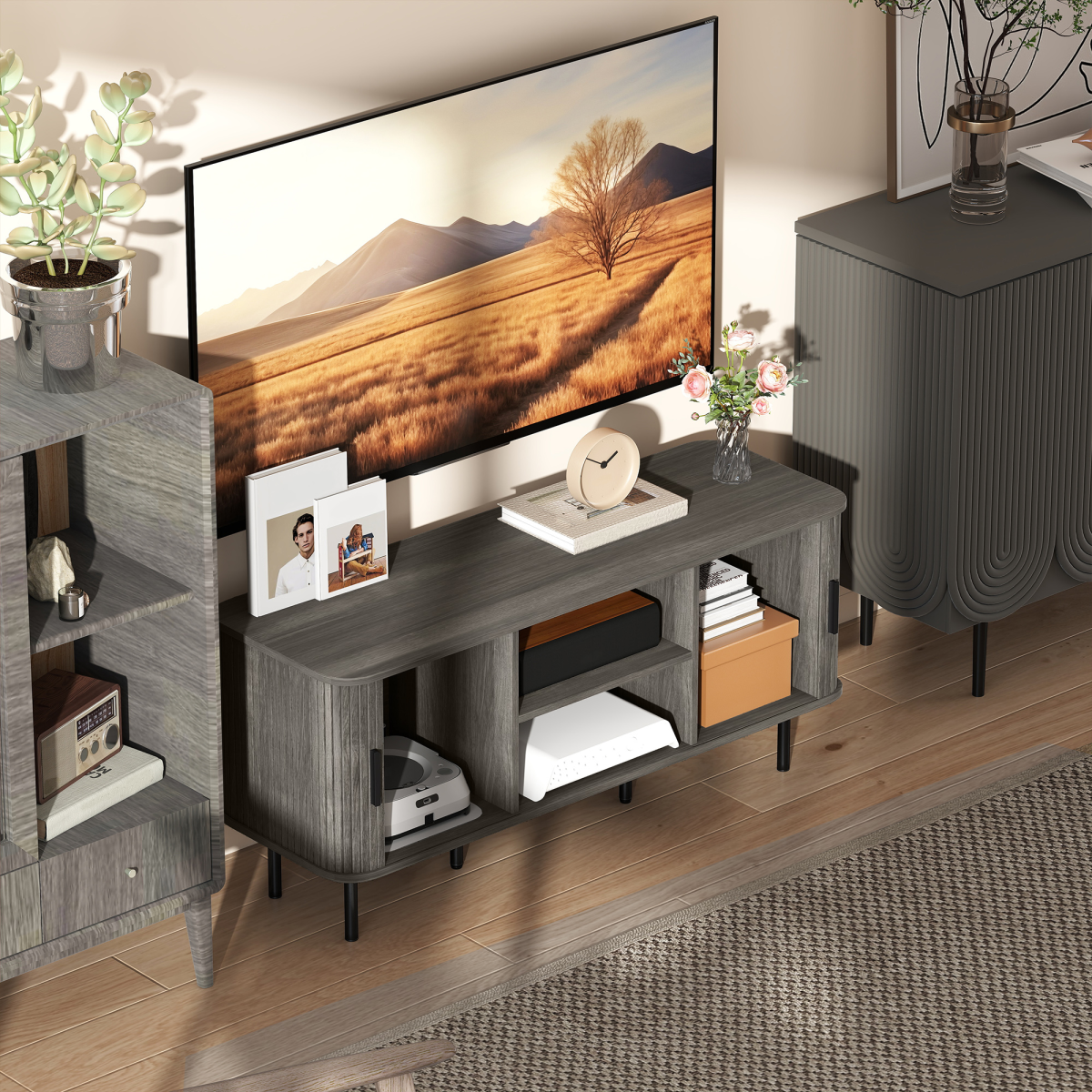HOMCOM TV Stand Wide 140cm with cable management, two shelves and two cupboards in a gray wood finish.