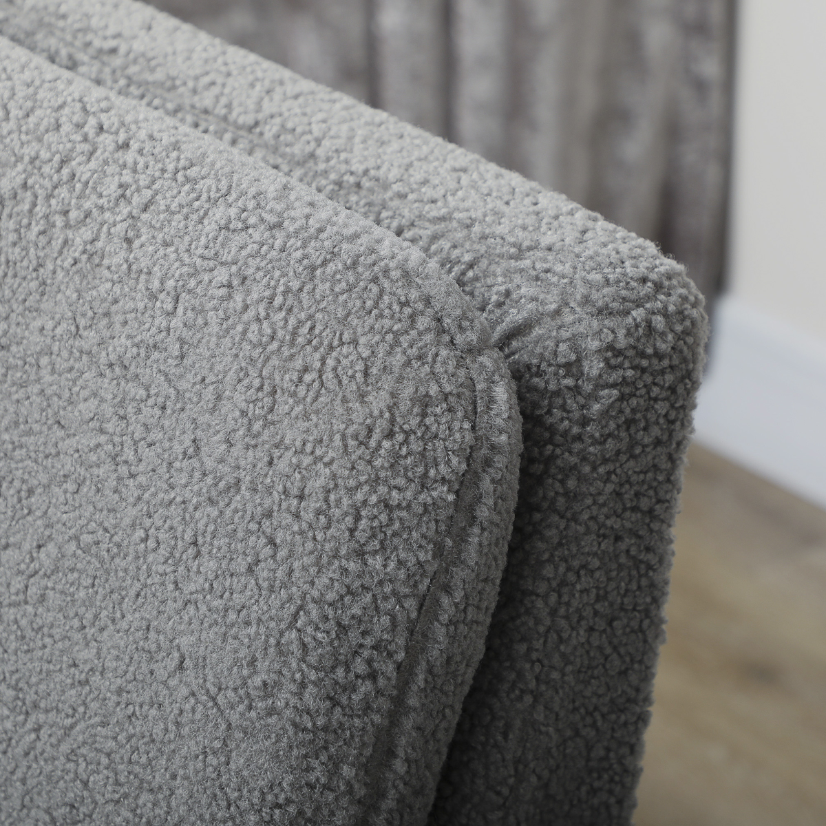 HOMCOM Accent Chair Wide Seat Teddy Fleece For Living Room plush grey upholstery close-up