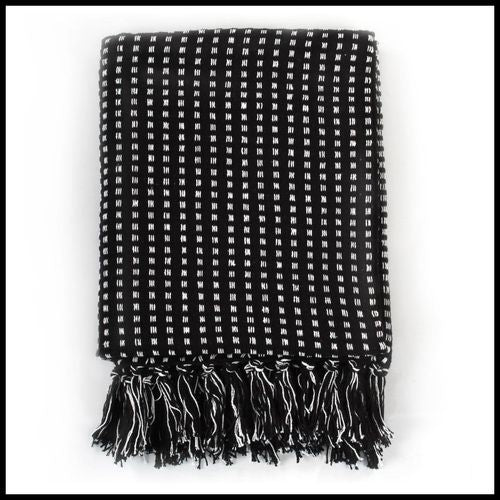 Stylish vidaXL Throw Cotton Herringbone 125x150 cm Grey with soft texture and trendy tassels for a cozy interior.