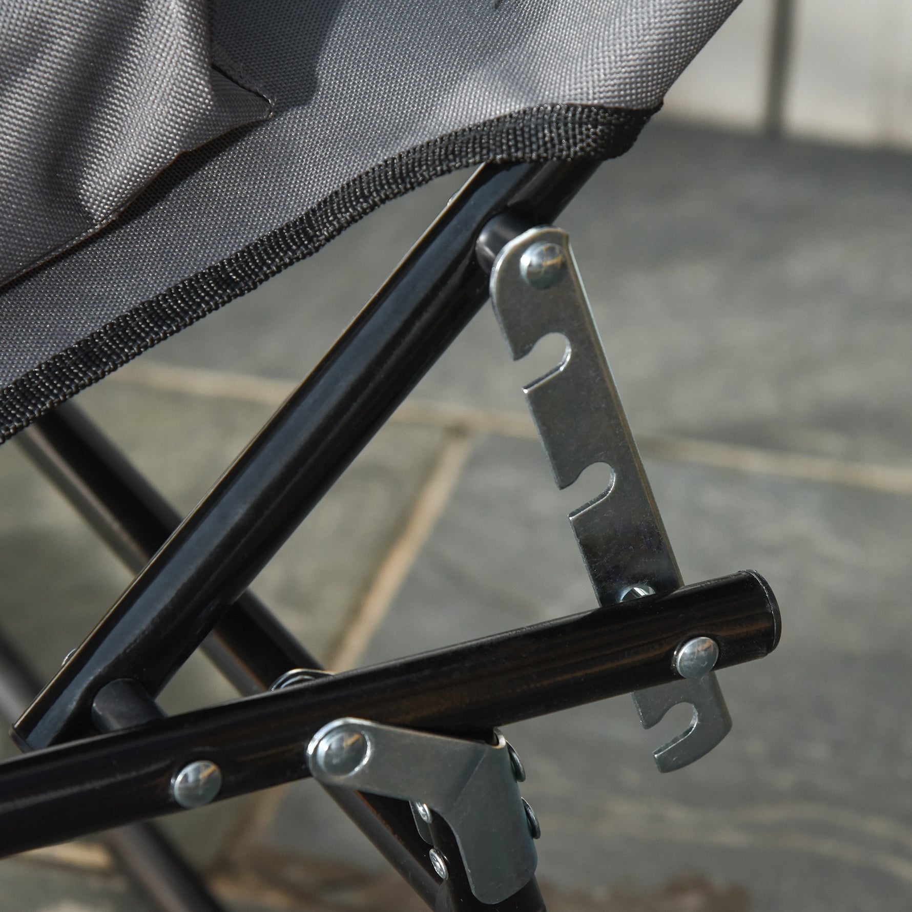 Folding Sun Lounger Reclining Chair w/ Pillow Reading Hole - Sun Lounger from Outsunny